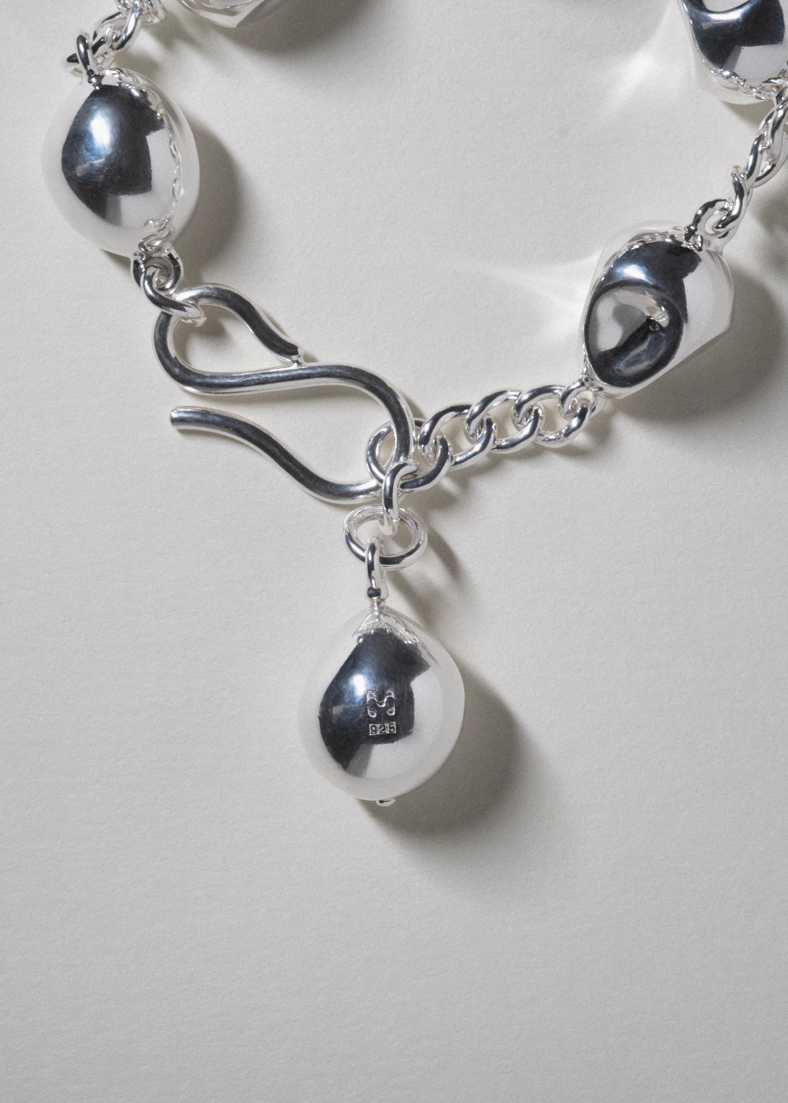 SPHERE PEARL BRACELET